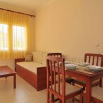 Eleni Mazonett Apartman *****