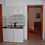 hatzi_2011_06
