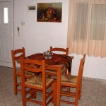hatzi_2011_10